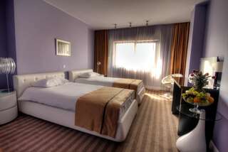 Отель Hotel Dumbrava Бакэу Двухместный номер с 2 отдельными кроватями-1
